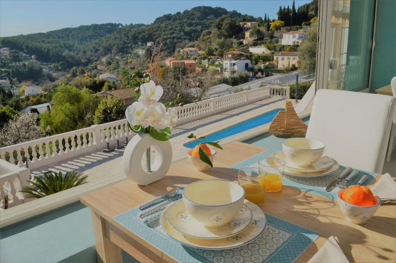 Bed & Breakfast Villa La Terre Des Lauriers Vallauris