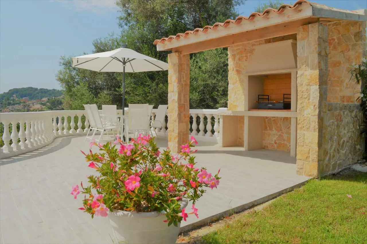 Villa La Terre Des Lauriers Vallauris Bed & Breakfast
